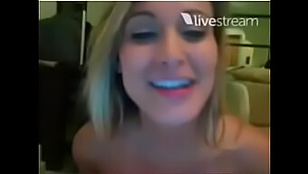 Andressa Urach Exibe Sua Beleza Deslumbrante Na Webcam.