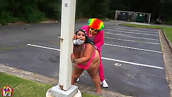 Jaidynvenus, The Voluptuous Vixen, Craved A Free Show From A Clown And Stumbled Upon Gibby The Jester