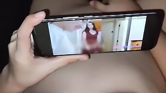 Saudara Tiri Mengejutkan Adik Tiri Dengan Video Porno Dan Bersetubuh Dengannya