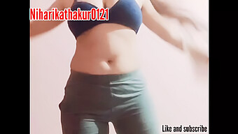 Mumbai Bikiniklädd Nikita Sensuell Casting