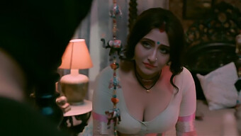 Mukherjee, An Indian Actress, Seduces And Exposes Her Large Breasts