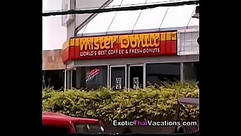 Massage Savonneux Et Sexe Avec Des Prostituées Thaïlandaises À Pattaya