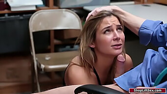 Loira Peituda Recebe Penetração Intensa Em Um Encontro Hardcore