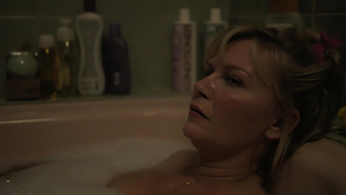 La cautivadora actuación de Kirsten Dunst en 'On Becoming a God in Central Florida'