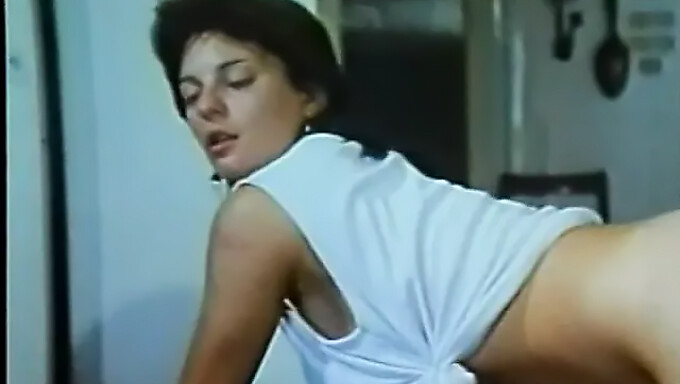 Vintage Greek cinema: The making of Kyrios Kathigitis (1982)