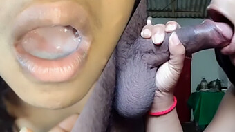 Amateur Sri Lankan Teen Takes Deepthroat Blowjob And Receives Cum In Mouth